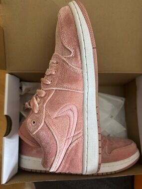 Jordan Women's Velvet Low-Top Sneakers in Dusty Rose
